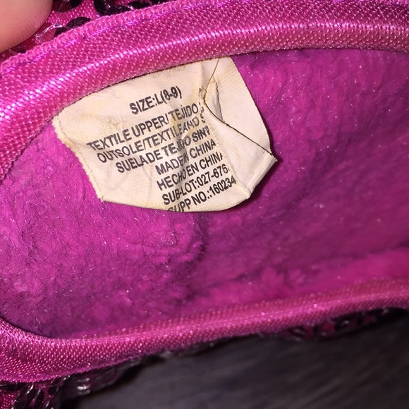 cute pink slip on shoes size (8/9) - Picture 3 of 4